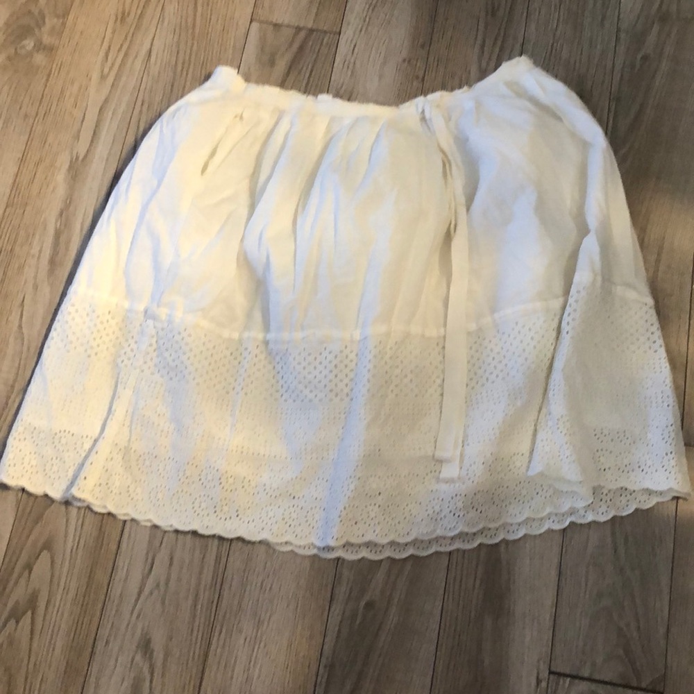 White lined skirt
